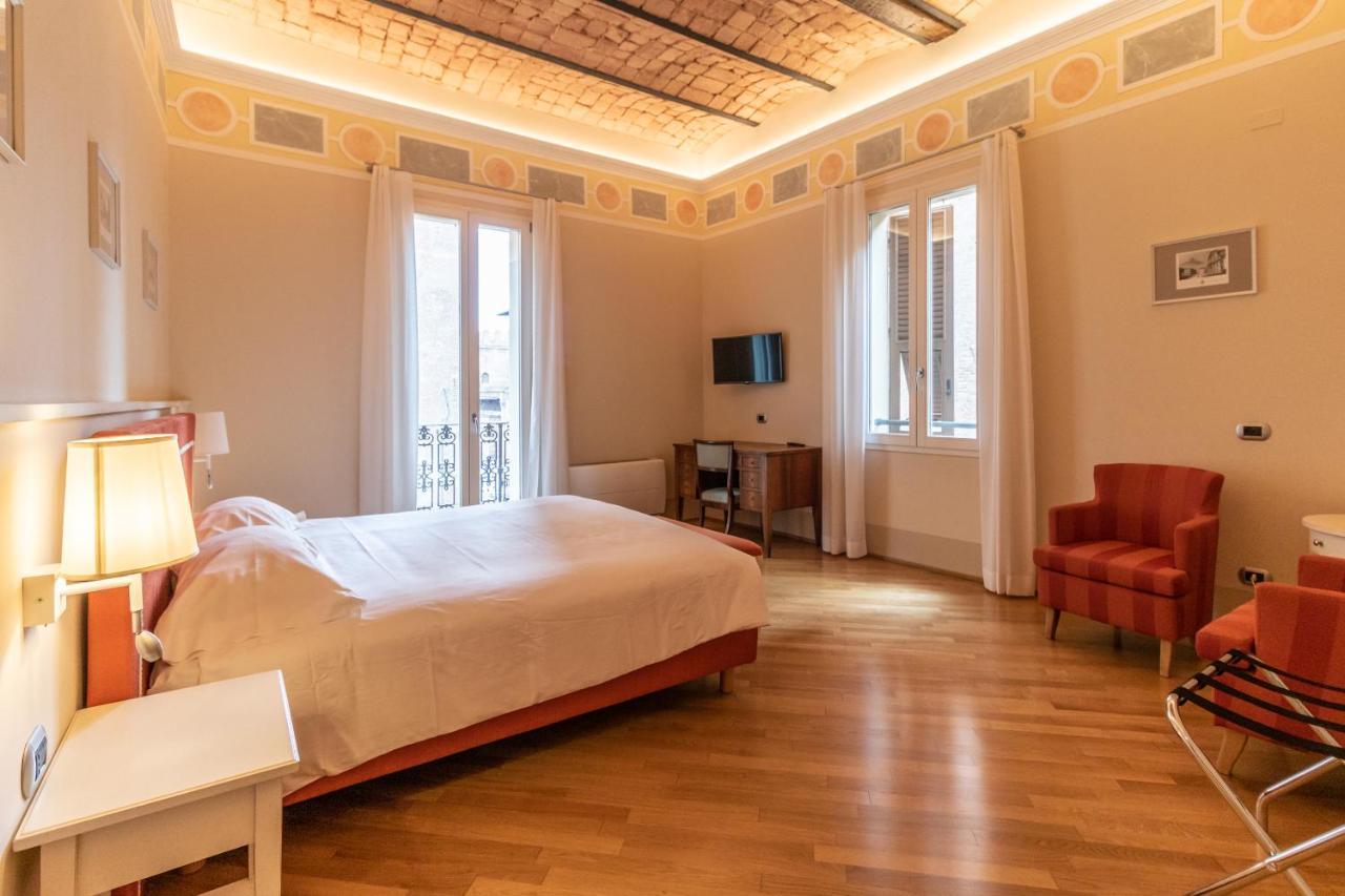 Casa Isolani Luxury Rooms Piazza Maggiore Bologna Luaran gambar