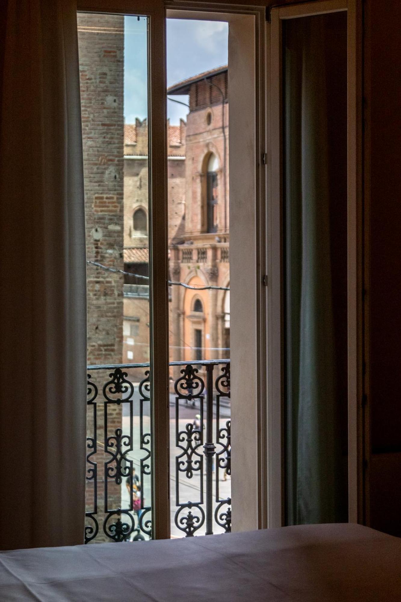 Casa Isolani Luxury Rooms Piazza Maggiore Bologna Luaran gambar