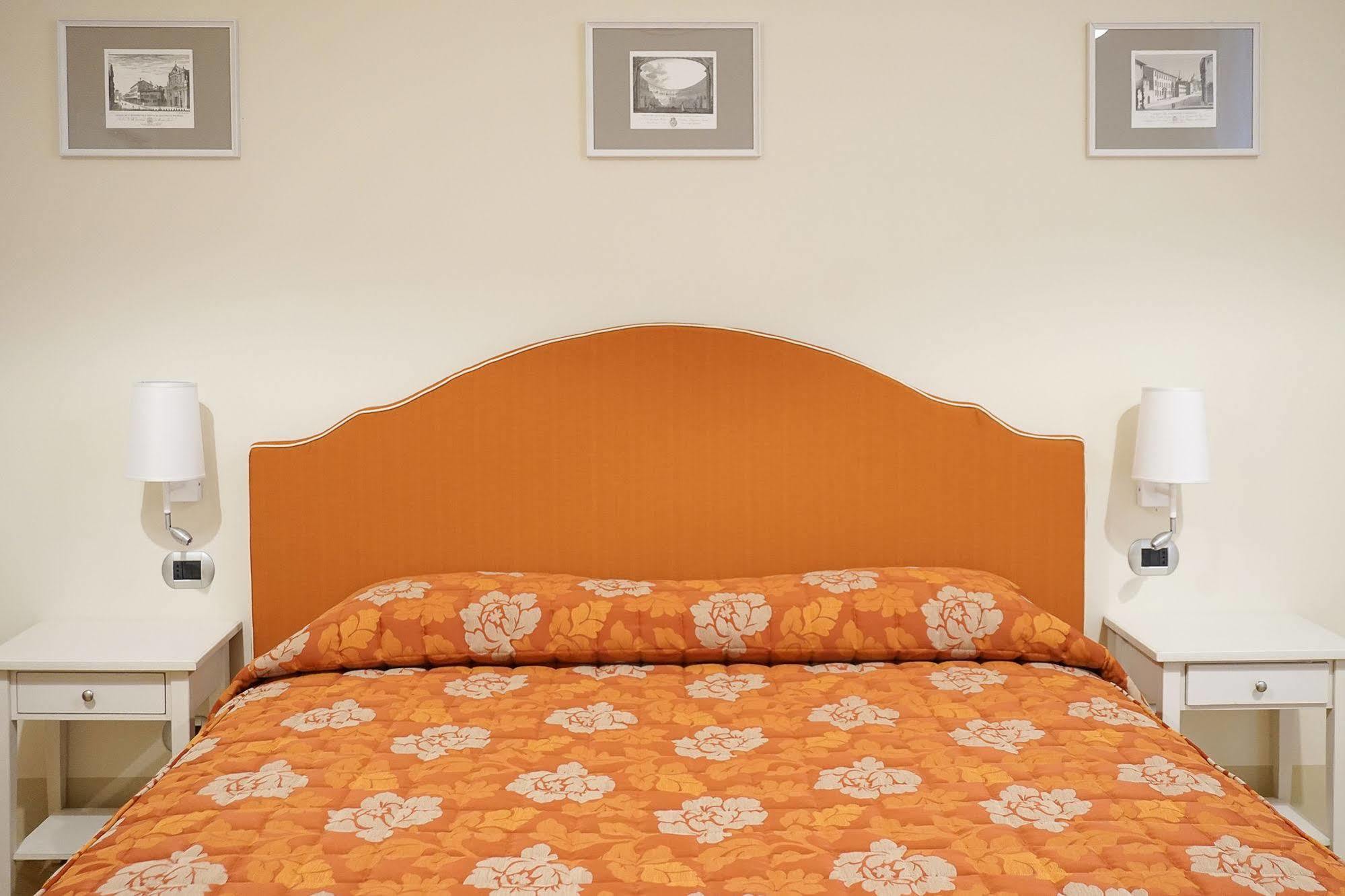 Casa Isolani Luxury Rooms Piazza Maggiore Bologna Luaran gambar